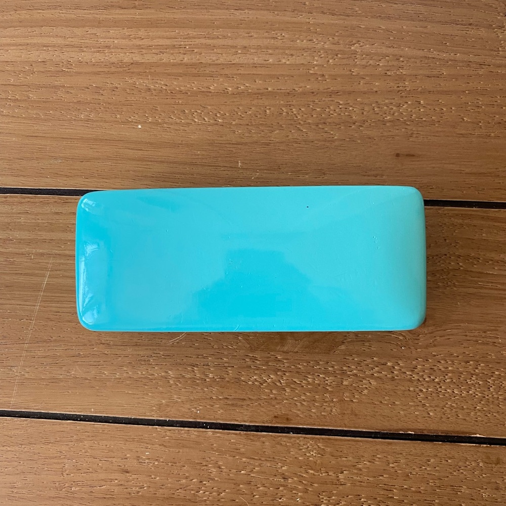 Kate Spade New York Green & Blue Eyeglass Case with Eye Graphic Interior - Picture 6 of 6